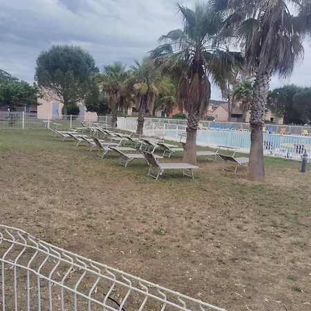 Casa de Férias Le Domaine Du Golf ***. Lieu-dit Launac-le-vieux 1 Chemin De L'aire 34690 *