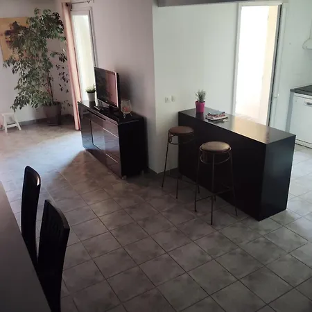 Le Domaine Du Golf ***. Lieu-dit Launac-le-vieux 1 Chemin De L'aire 34690 *