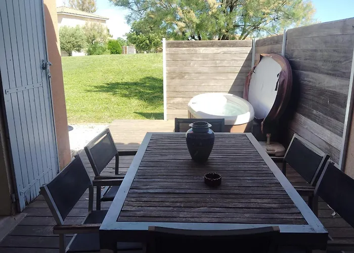 Сasa de vacaciones Le Domaine Du Golf ***. Lieu-dit Launac-le-vieux 1 Chemin De L'aire 34690